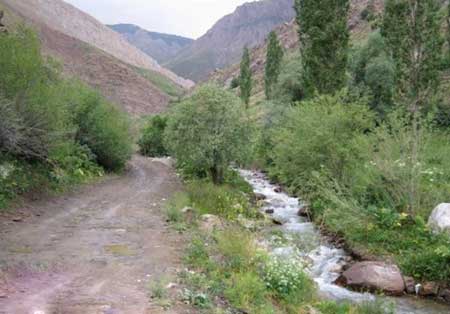 گذر از رودخانه در انتهای خ جانستان