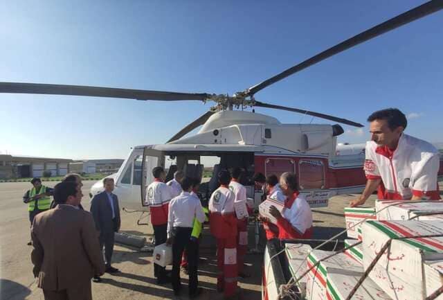 امداد هوایی هلال احمر به سیل زدگان شهرستان لامرد